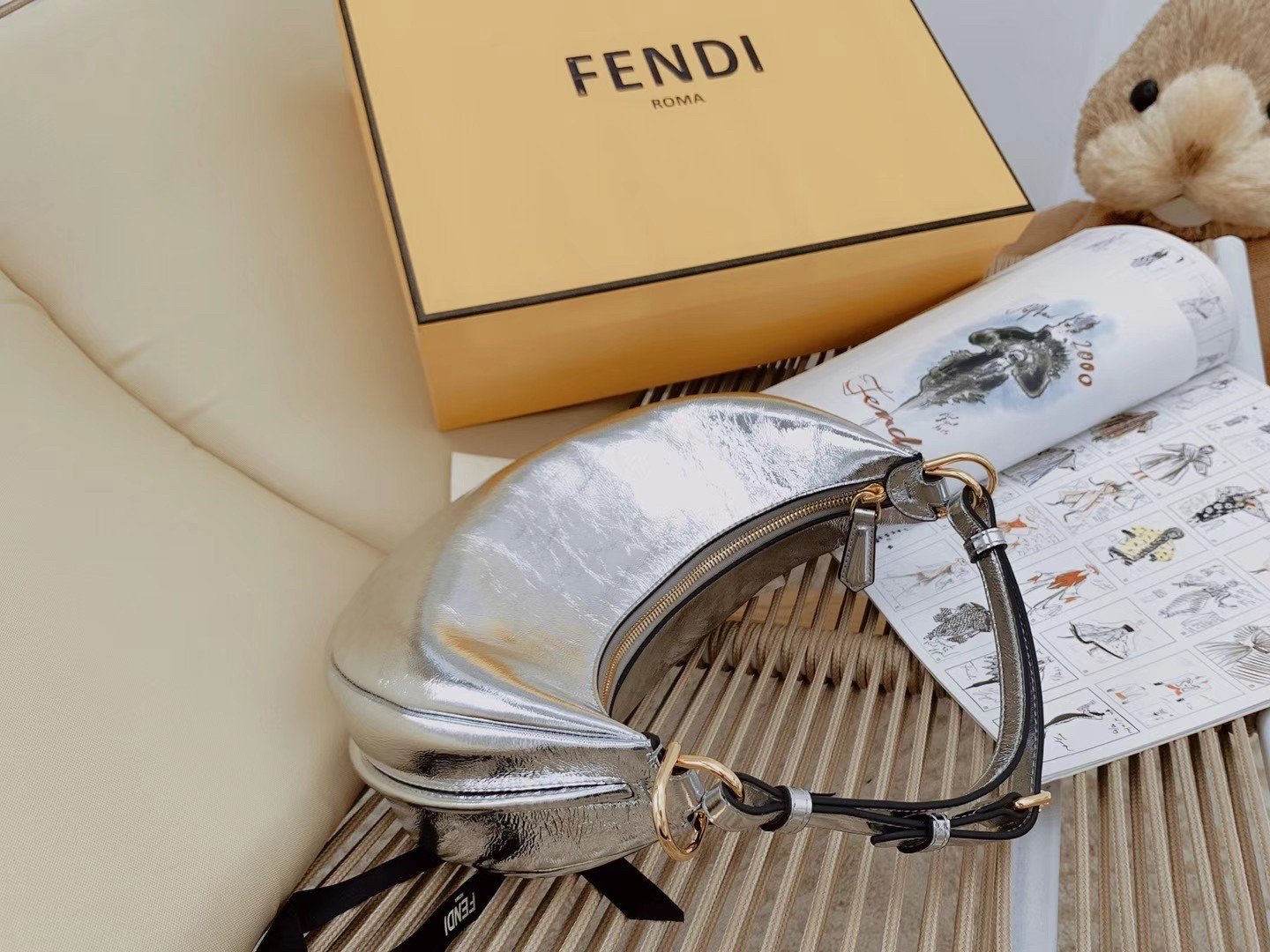 Fendi Fendigraphy Small Hobo Bag In Silver Metallic Leather