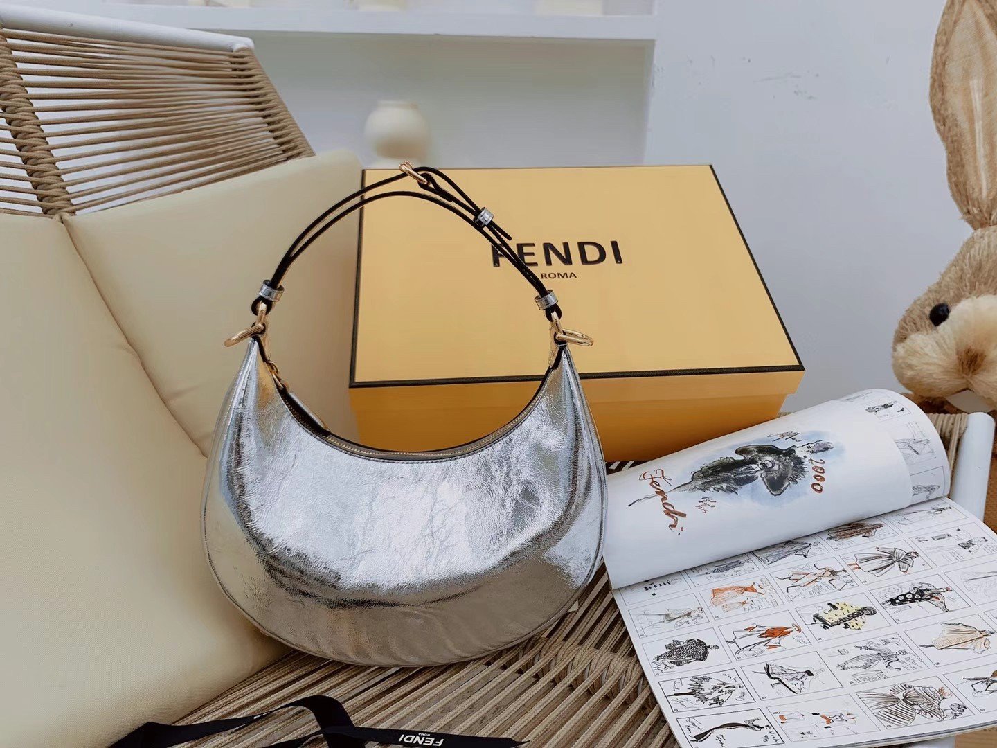 Fendi Fendigraphy Small Hobo Bag In Silver Metallic Leather