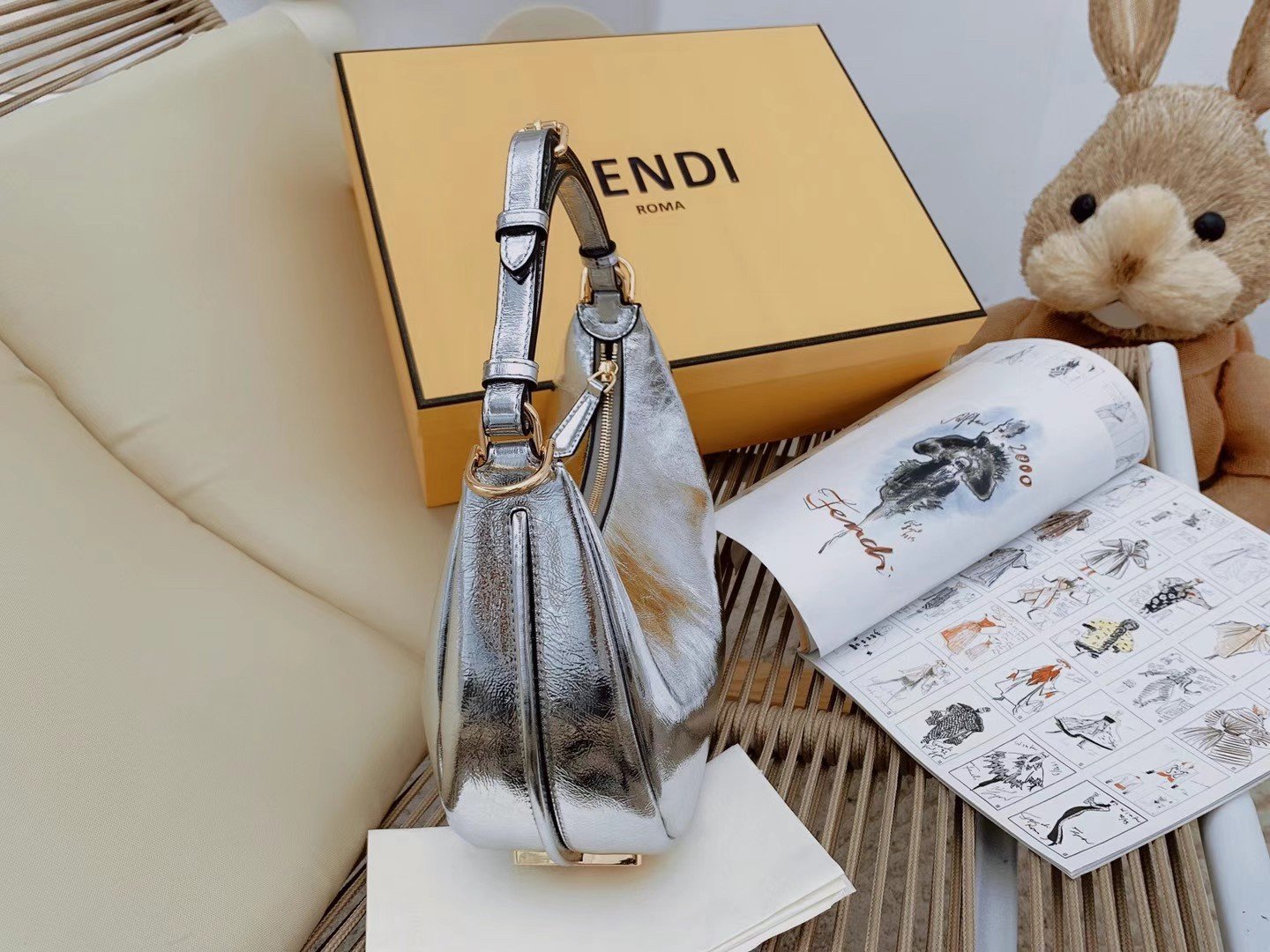 Fendi Fendigraphy Small Hobo Bag In Silver Metallic Leather