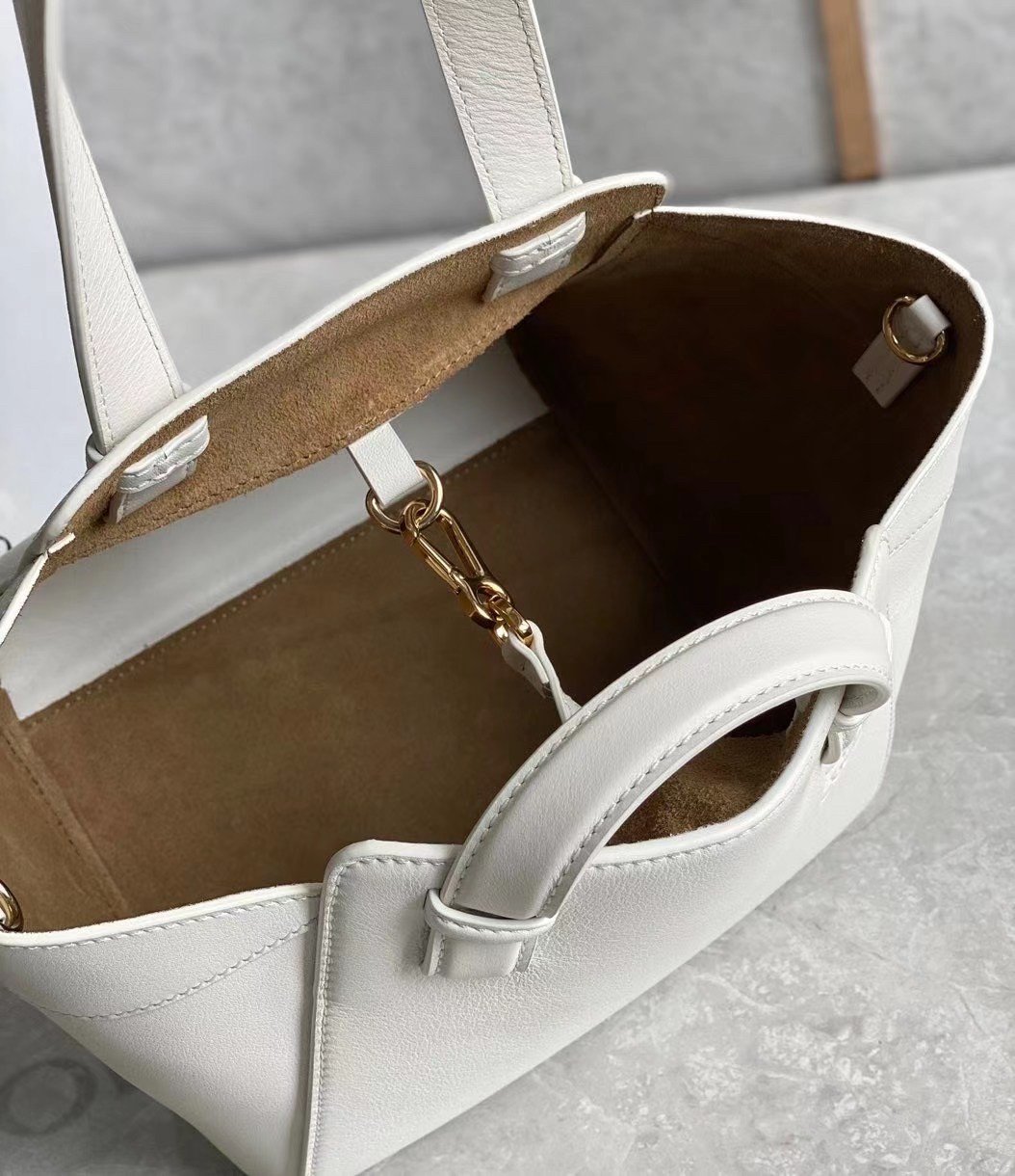 Loewe Hammock Nugget Bag In White Calfskin