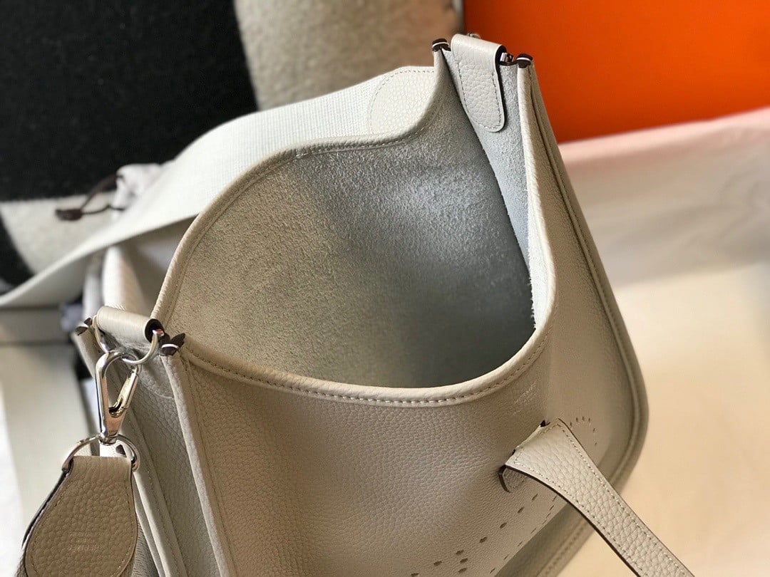 Hermes Evelyne III 29 Bag In Beton Clemence Leather