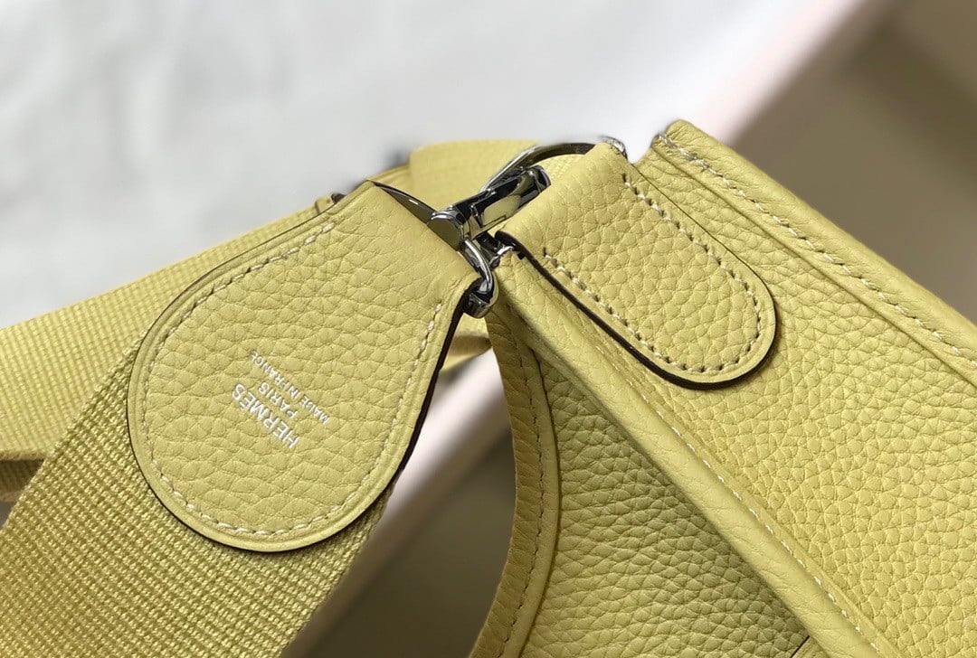 Hermes Evelyne III 29 Bag In Jaune Poussin Clemence Leather