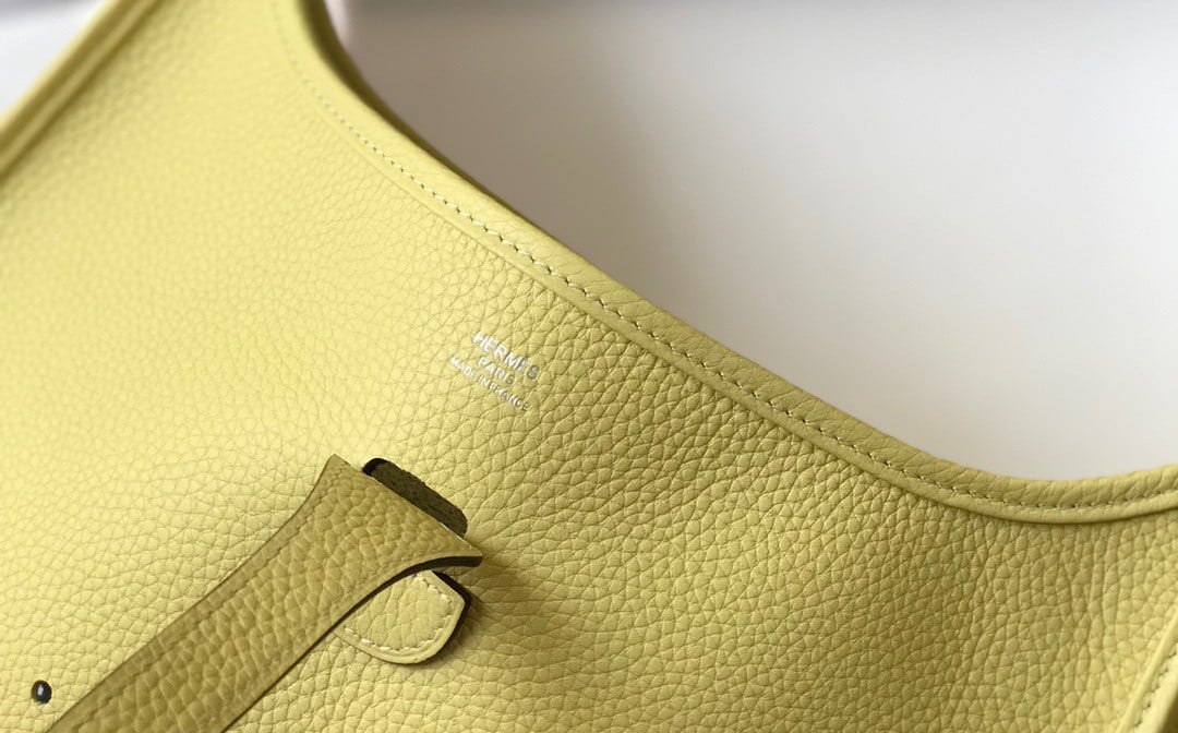 Hermes Evelyne III 29 Bag In Jaune Poussin Clemence Leather