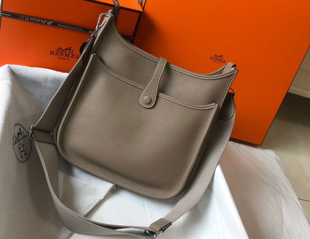 Hermes Evelyne III 29 Bag In Tourterelle Clemence Leather