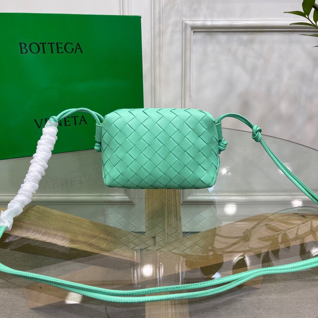 Bottega Veneta Loop Mini Bag In Fountain Intrecciato Lambskin