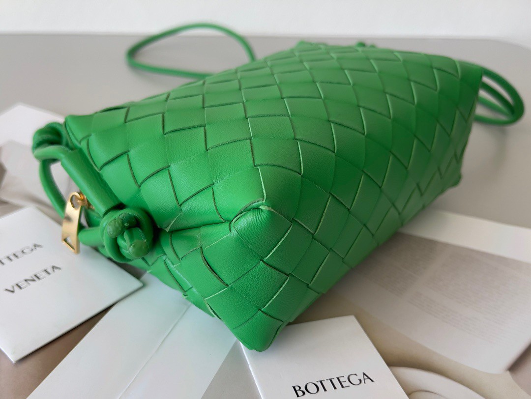 Bottega Veneta Loop Mini Bag In Green Intrecciato Lambskin