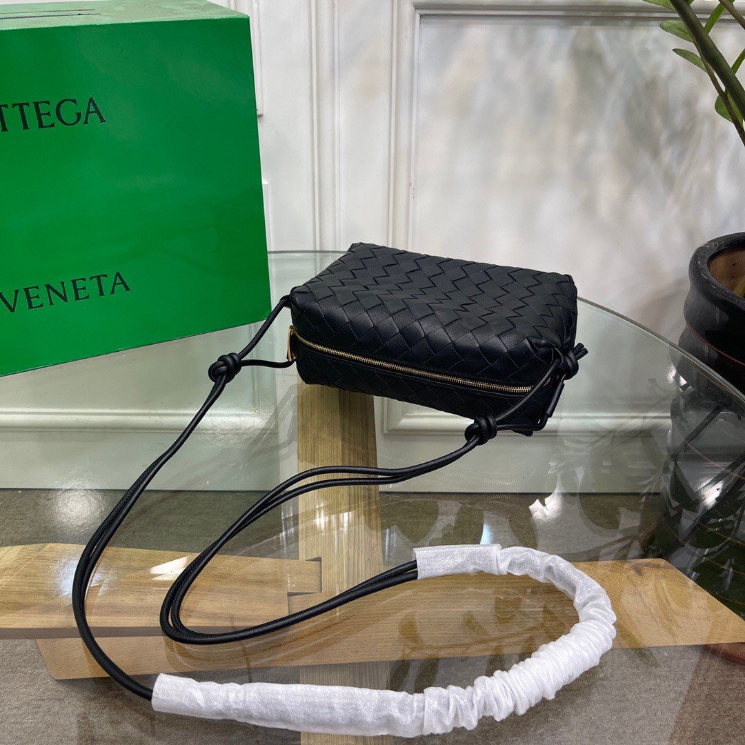 Bottega Veneta Loop Small Bag In Black Intrecciato Lambskin