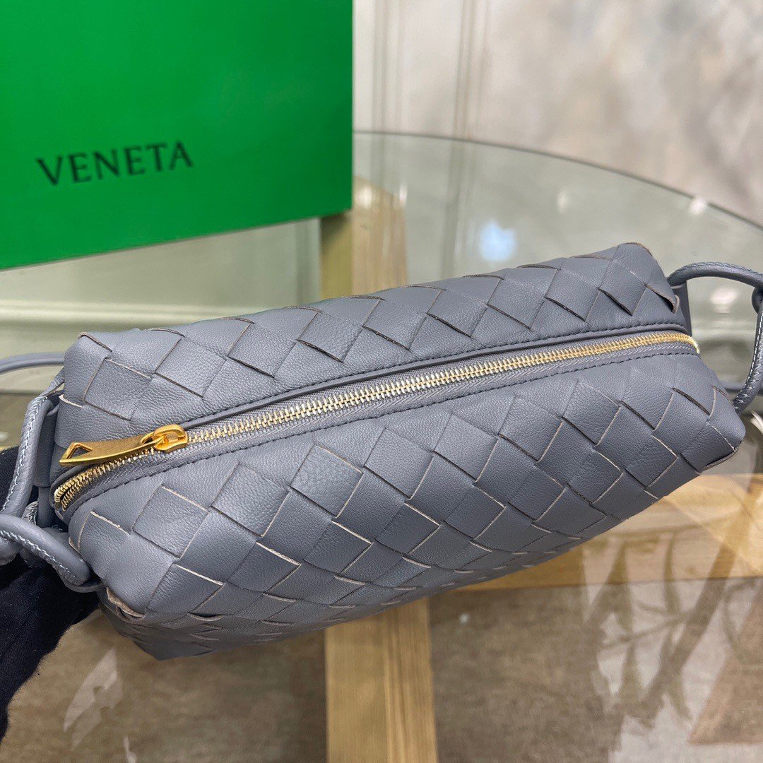 Bottega Veneta Loop Small Bag In Grey Intrecciato Lambskin