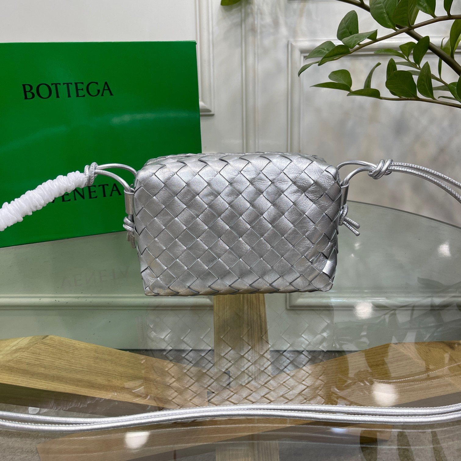 Bottega Veneta Loop Small Bag In Silver Intrecciato Lambskin