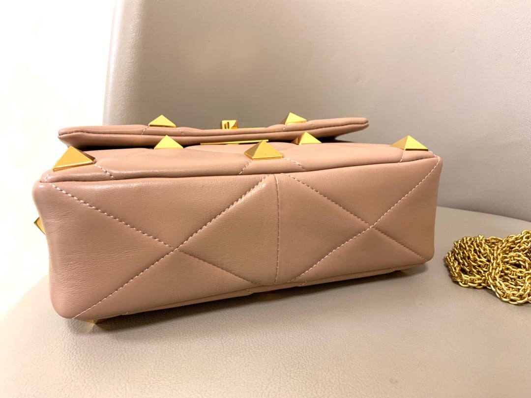 Valentino Roman Stud Medium Chain Bag In Rose Cannelle Nappa Leather