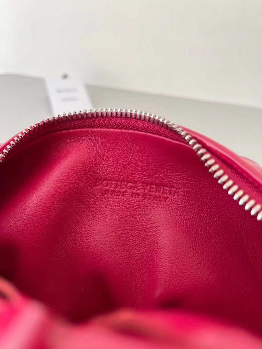 Bottega Veneta BV Jodie Mini Bag In Red Intrecciato Patent Leather