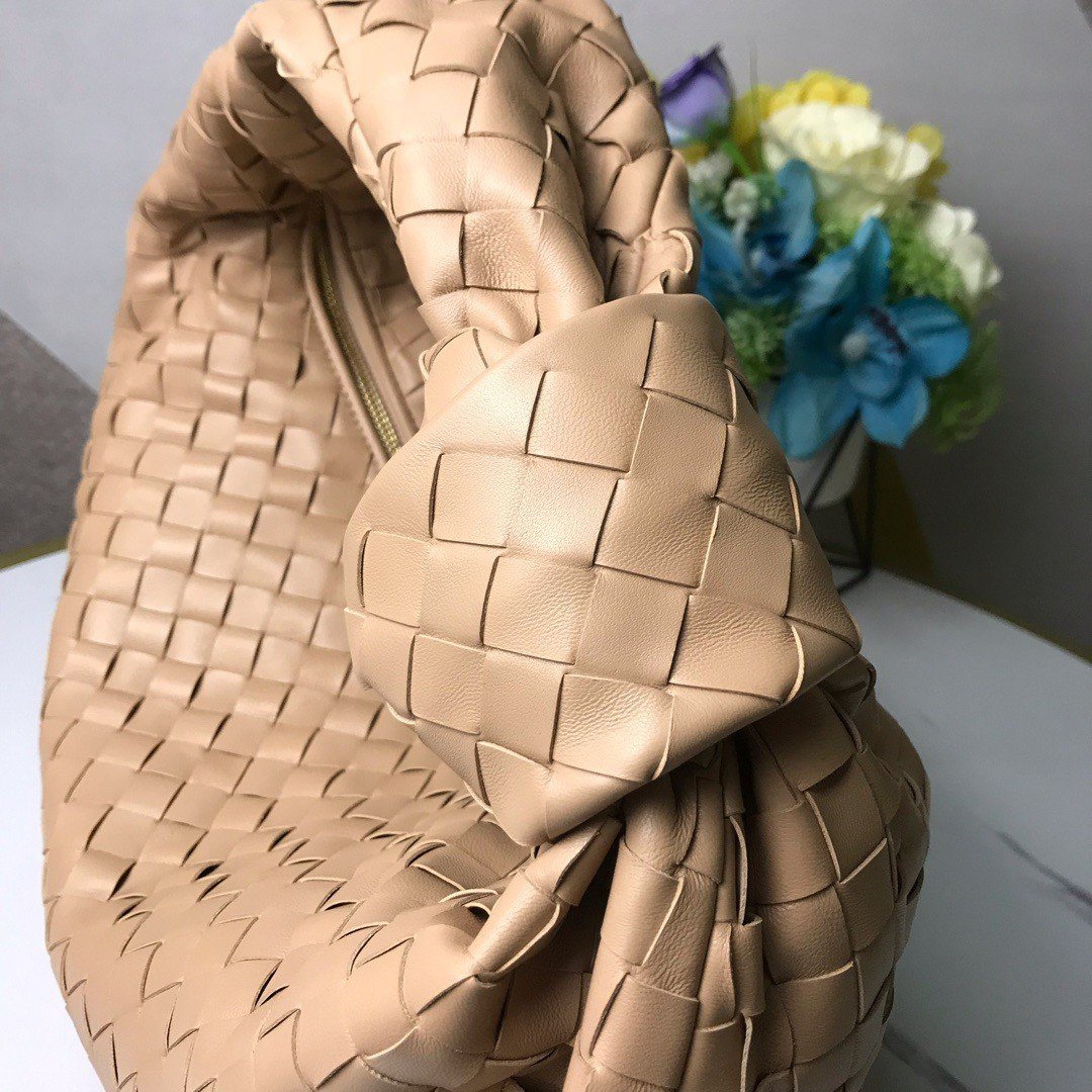 Bottega Veneta BV Jodie Small Bag In Almond Intrecciato Lambskin