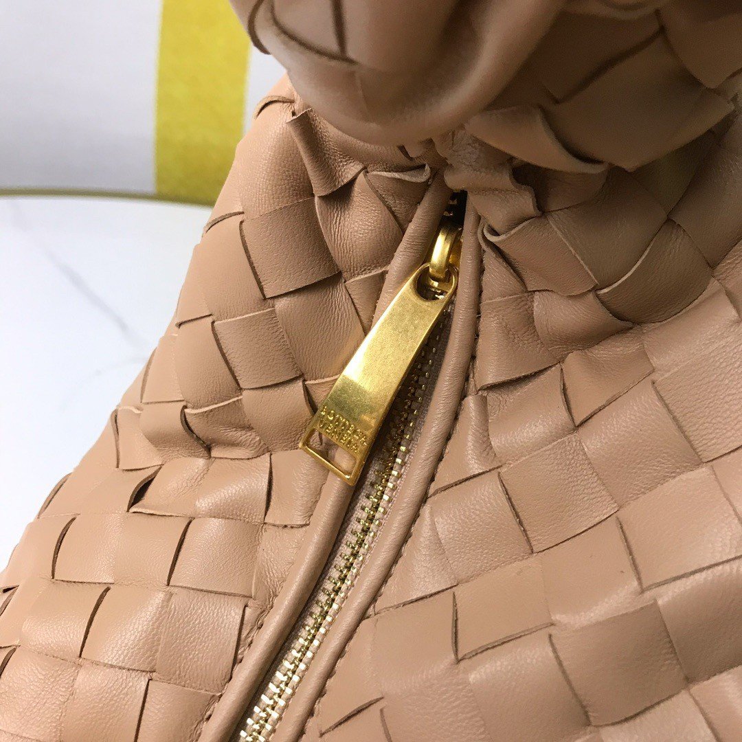 Bottega Veneta BV Jodie Small Bag In Almond Intrecciato Lambskin