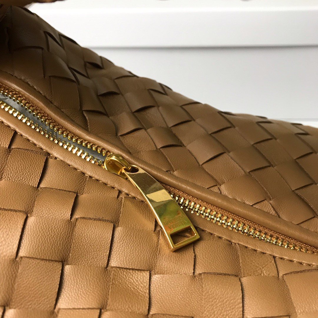 Bottega Veneta BV Jodie Small Bag In Caramel Intrecciato Lambskin