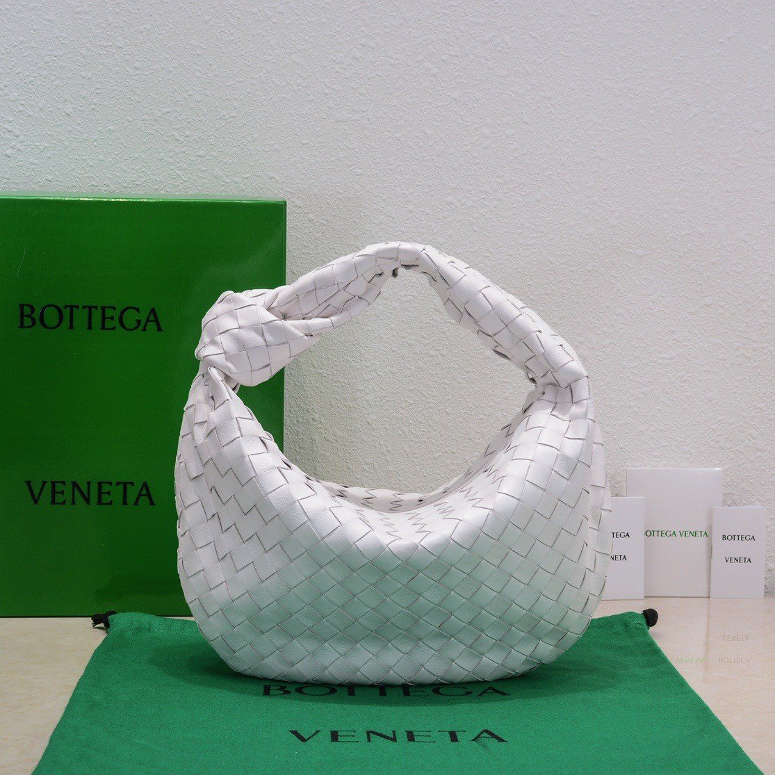 Bottega Veneta BV Jodie Teen Bag In White Intrecciato Lambskin